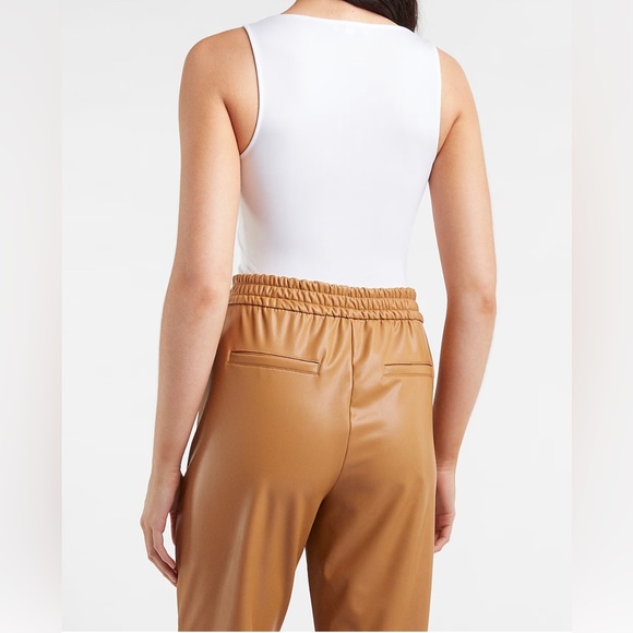 Body Contour Compression Silky V-Neck Thong Bodysuit in Peony - Size L - Picture 4 of 10